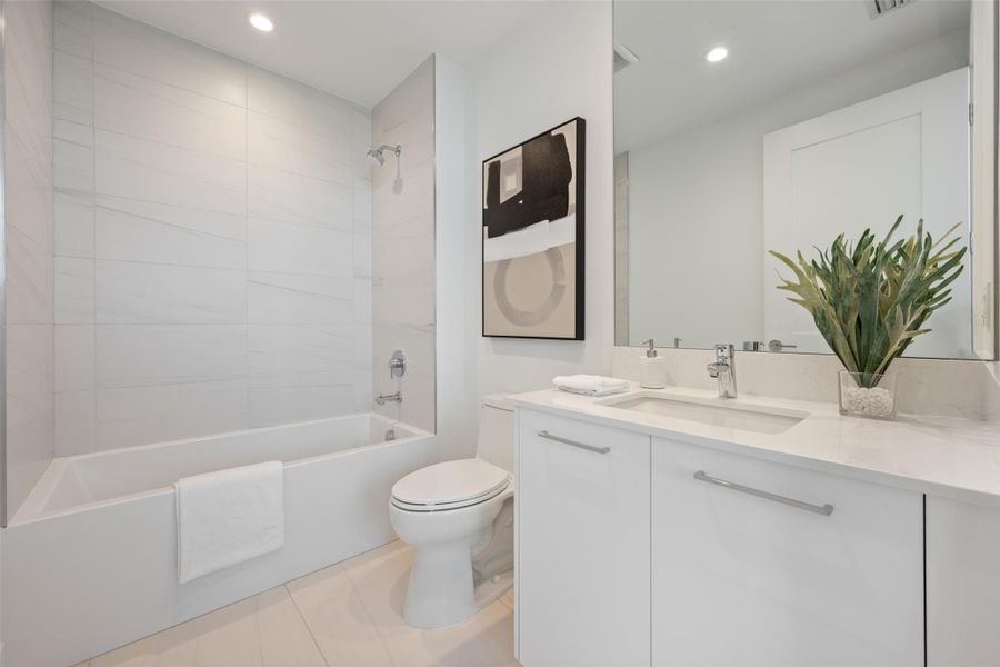 2nd Bathroom 2nd Bathroom