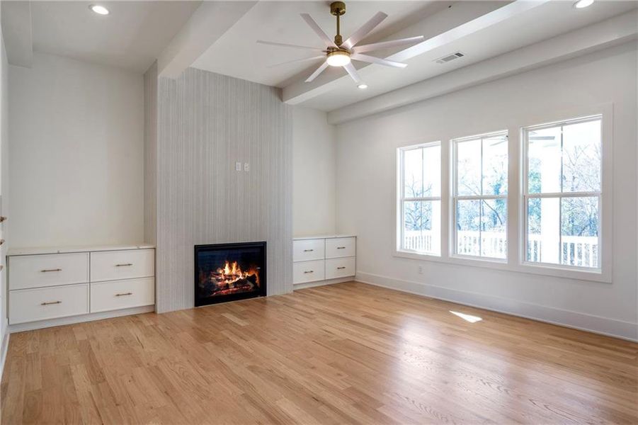 Spacious, unfurnished interior of a new home in , Bogart (Image 33).