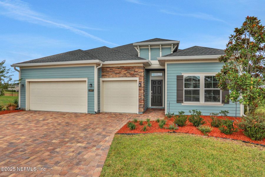 Exterior details and patio area of a home in , Green Cove Springs (Image 25). Exterior details and patio area of a home in , Green Cove Springs (Image 25).
