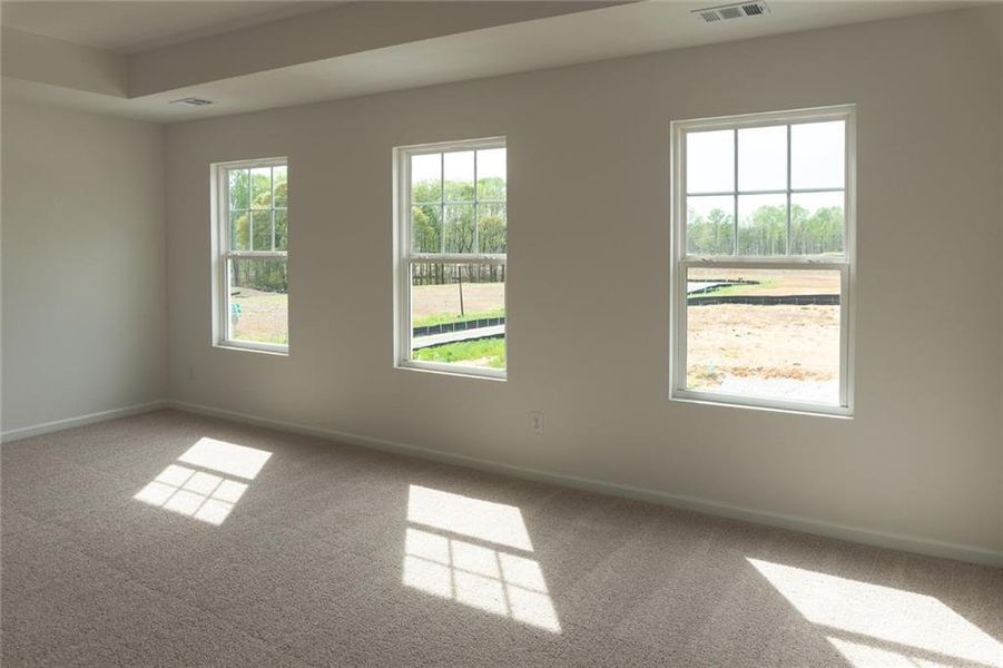 Spacious, unfurnished interior of a new home in , Jefferson (Image 26).