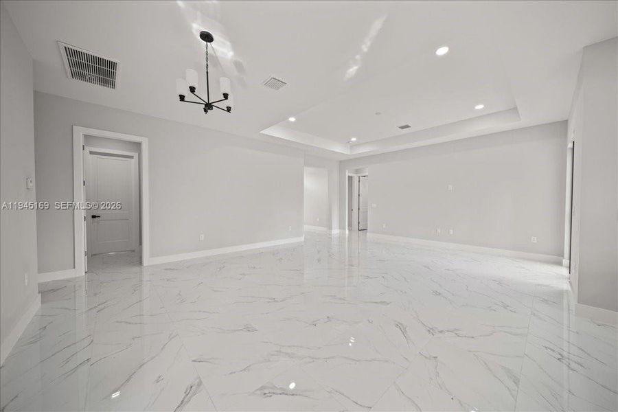 Spacious, unfurnished interior of a new home in , Lehigh Acres (Image 20).