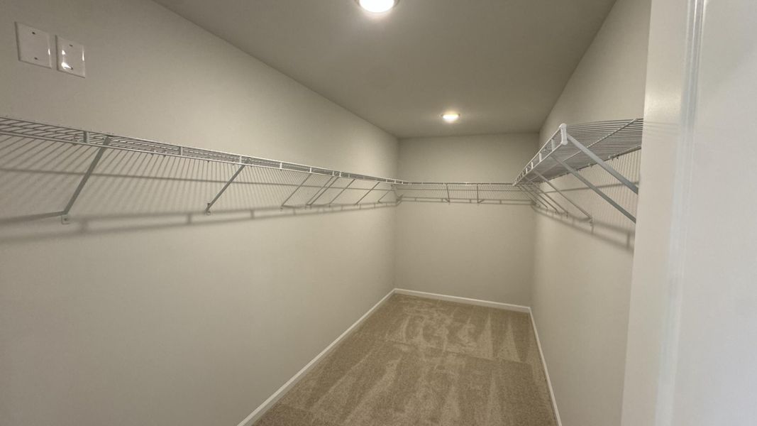 Spacious, unfurnished interior of a new home in Watson Hill, Summerville (Image 19).