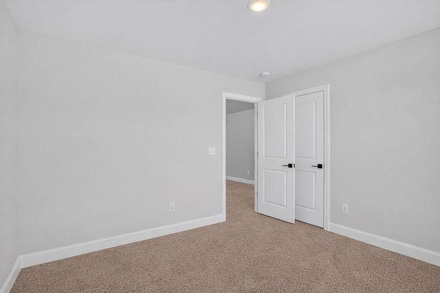 Spacious, unfurnished interior of a new home in , Homer (Image 30).