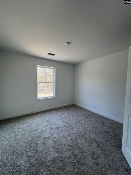 Spacious, unfurnished interior of a new home in Beach Forest, Sumter (Image 7).