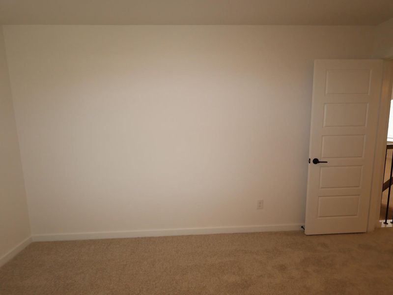 Spacious, unfurnished interior of a new home in Summerview, Fulshear (Image 7).