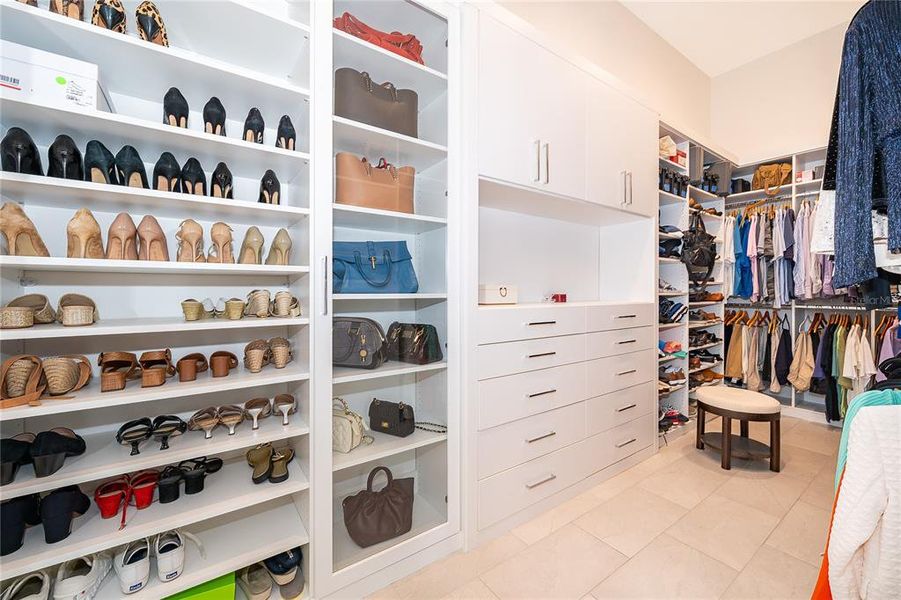 Close-up of interior finishes inside a home in , Montverde (Image 20). Close-up of interior finishes inside a home in , Montverde (Image 20).