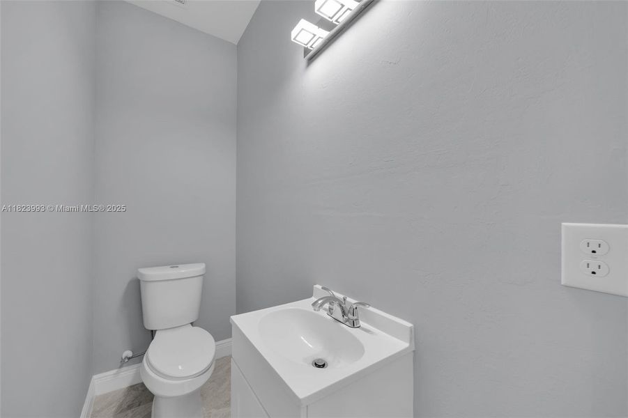 Furnished interior view inside a new home in , Lehigh Acres (Image 11). Furnished interior view inside a new home in , Lehigh Acres (Image 11).