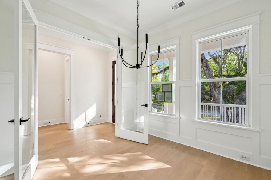 Spacious, unfurnished interior of a new home in , Mount Pleasant (Image 41).