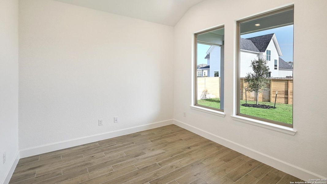 Spacious, unfurnished interior of a new home in Solms Landing 45', New Braunfels (Image 15).