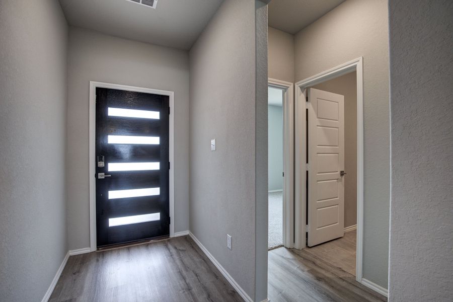 Representative unfurnished interior of a home built from the The Asheville I by Davidson Homes LLC in Bricewood, San Antonio (Image 13).