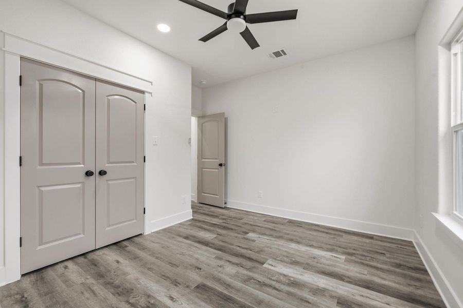 Spacious, unfurnished interior of a new home in , Bryan (Image 18).