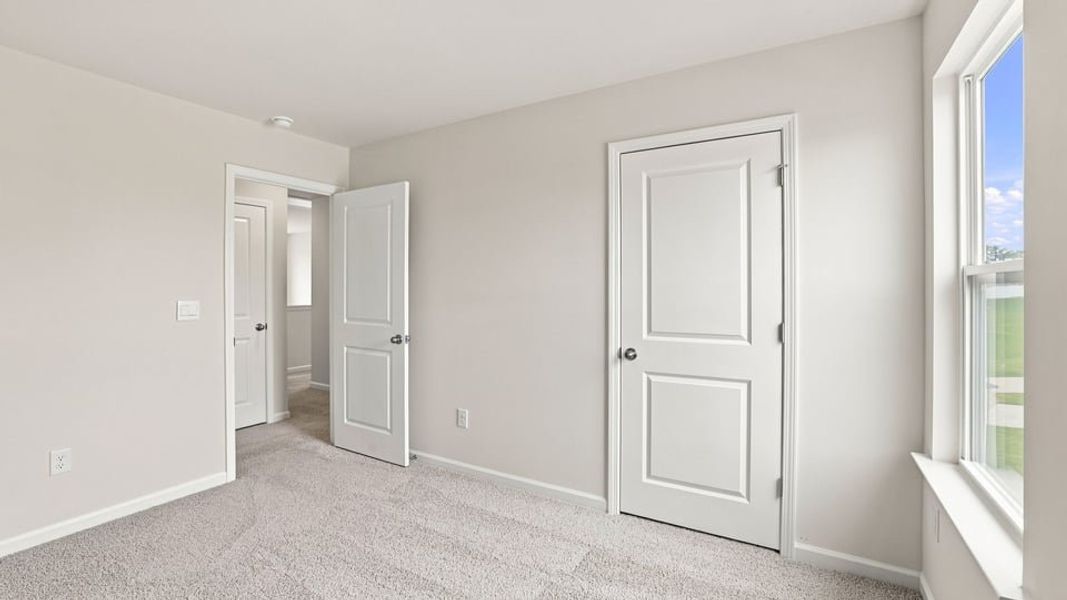 Spacious, unfurnished interior of a new home in Lakestone, Woodruff (Image 27).