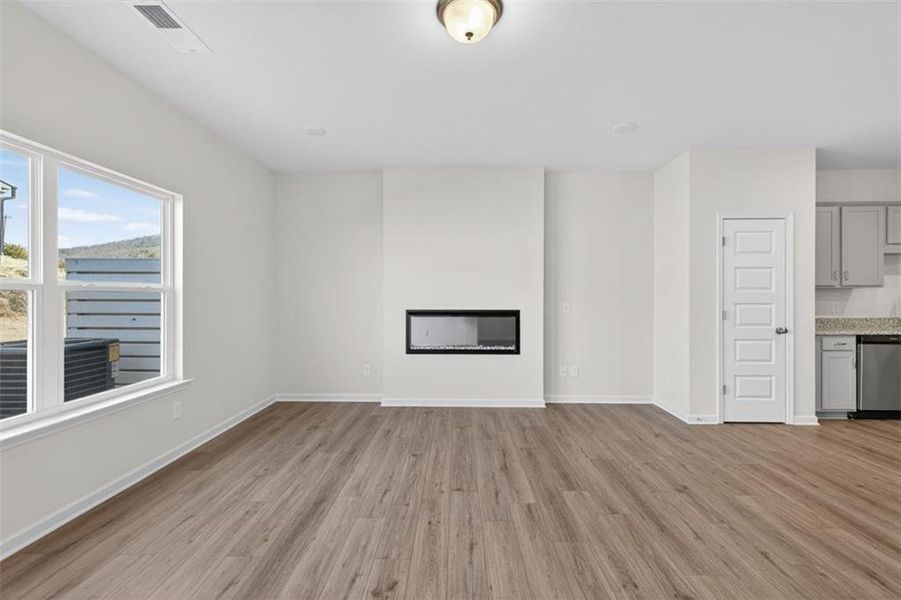 Spacious, unfurnished interior of a new home in Townes At The Stiles, Cartersville (Image 22).