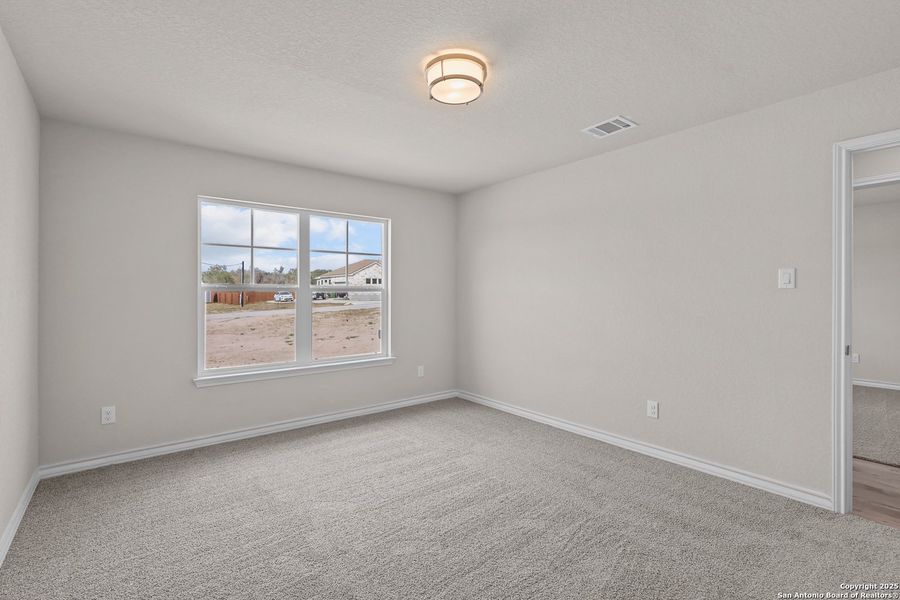 Spacious, unfurnished interior of a new home in , Poteet (Image 31).