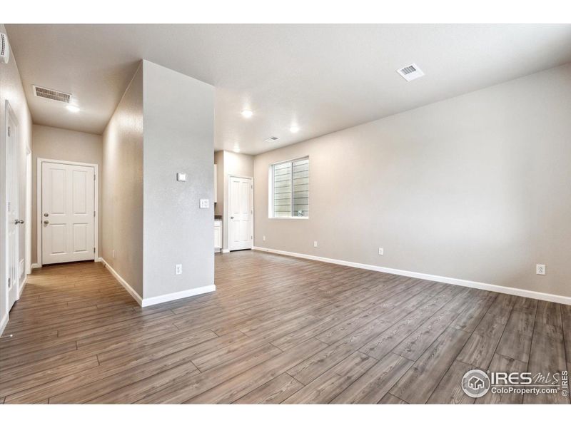 Spacious, unfurnished interior of a new home in Pintail Commons at Johnstown Village, Johnstown (Image 17).