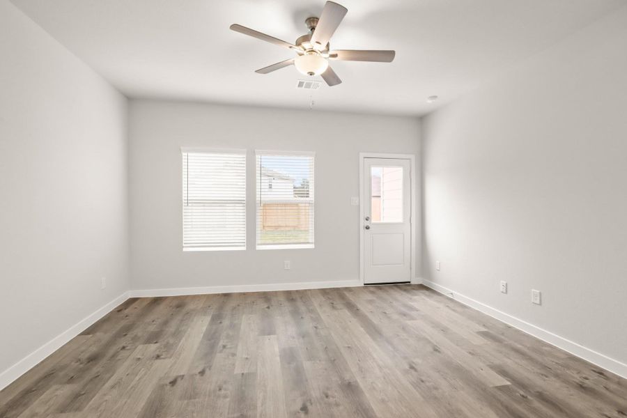 Spacious, unfurnished interior of a new home in Maple Heights, Porter (Image 8).