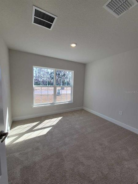 Spacious, unfurnished interior of a new home in Ocala Crossings South, Ocala (Image 11).