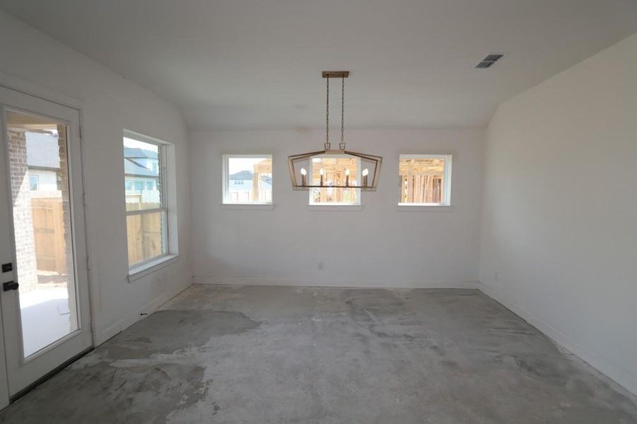 Spacious, unfurnished interior of a new home in Brookewater 55’ Homesites, Rosenberg (Image 30). Spacious, unfurnished interior of a new home in Brookewater 55’ Homesites, Rosenberg (Image 30).