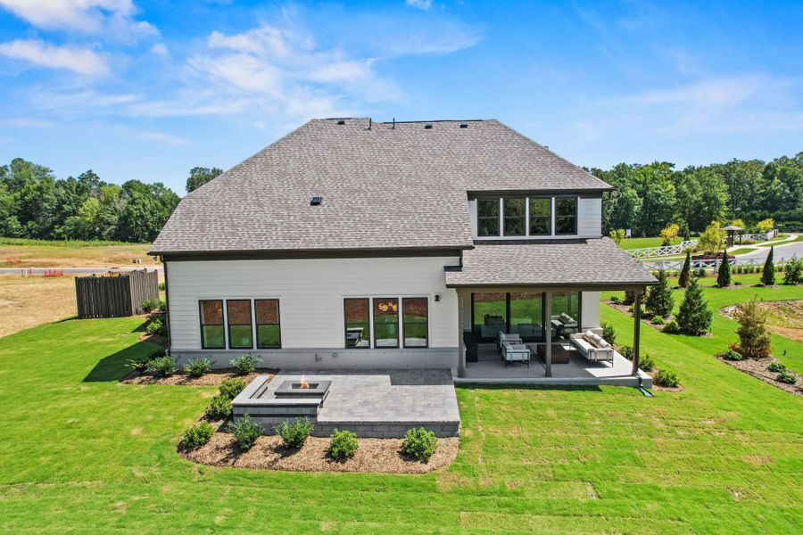 Representative exterior details of a home built from the Hampton by John Wieland in McCoy Farm, Wesley Chapel (Image 4).
