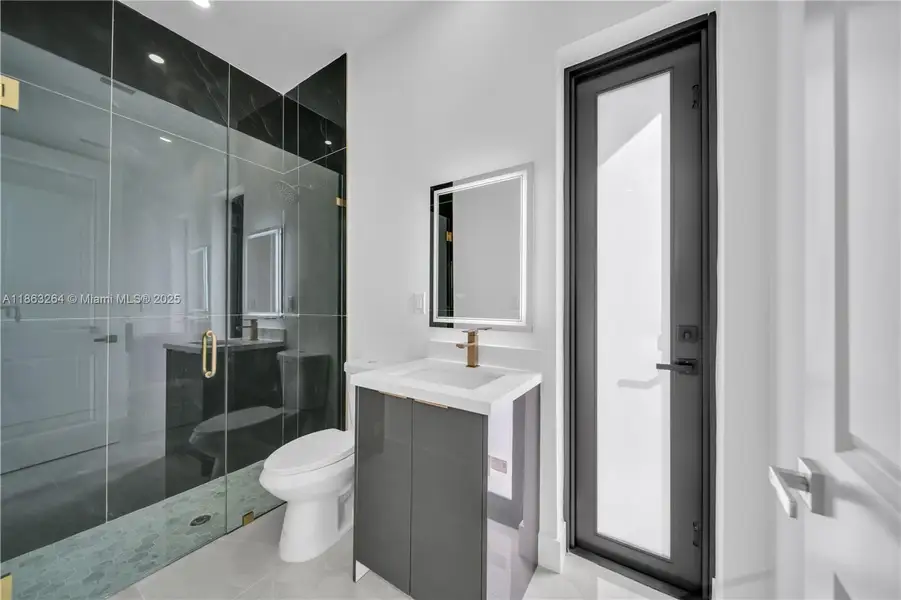 Furnished interior view inside a new home in , Cape Coral (Image 3).