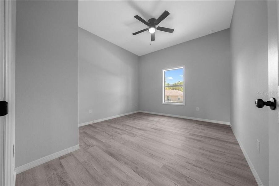 Spacious, unfurnished interior of a new home in , Ocala (Image 27).