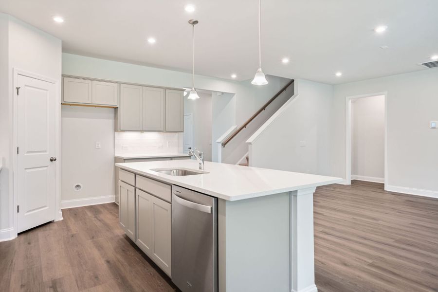 Kitchen with Oversized Island Kitchen with Oversized Island
