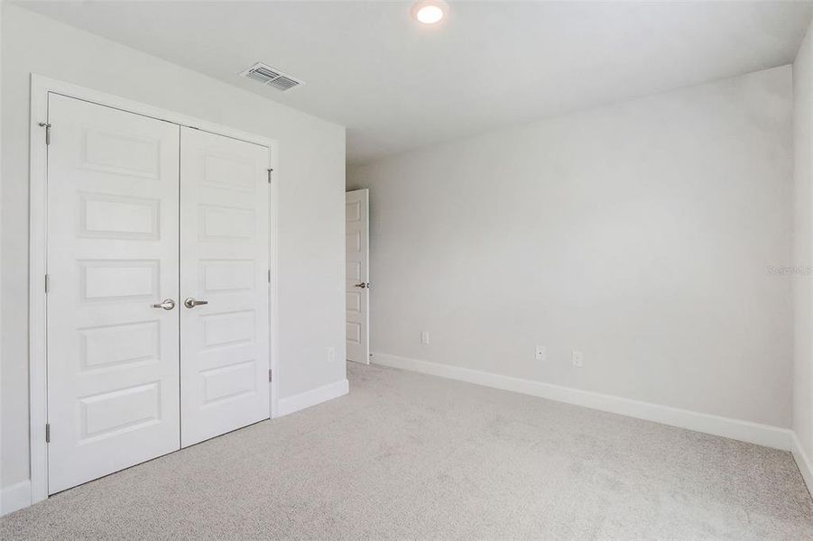 Spacious, unfurnished interior of a new home in , Ocala (Image 19).