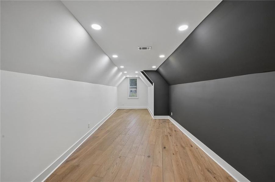 Spacious, unfurnished interior of a new home in , Alpharetta (Image 61). Spacious, unfurnished interior of a new home in , Alpharetta (Image 61).