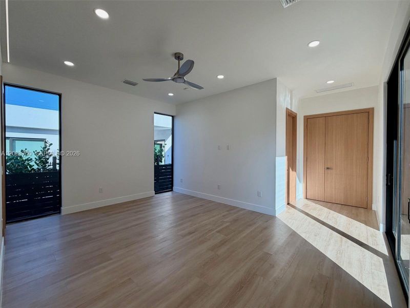 Spacious, unfurnished interior of a new home in , Fort Lauderdale (Image 26). Spacious, unfurnished interior of a new home in , Fort Lauderdale (Image 26).