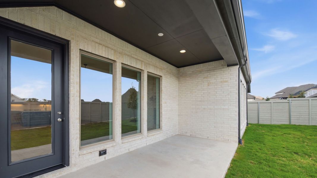 Exterior details and patio area of a home in Ramble, Celina (Image 4).