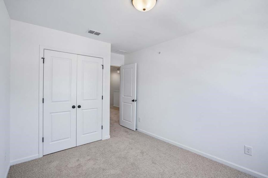 Spacious, unfurnished interior of a new home in Laurelwood, Douglasville (Image 16). Spacious, unfurnished interior of a new home in Laurelwood, Douglasville (Image 16).