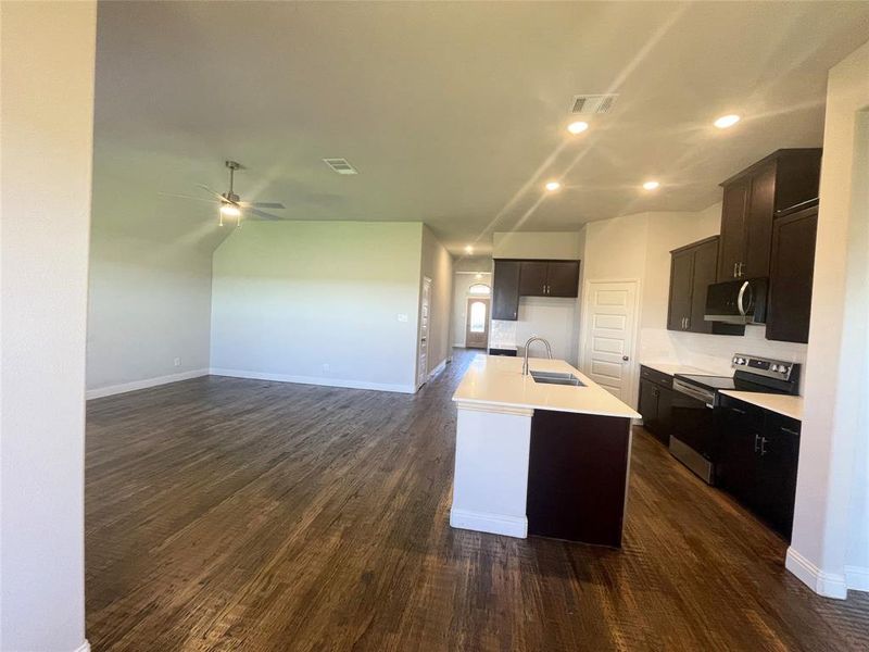 Furnished interior view inside a new home in Mercer Meadows, Royse City (Image 6). Furnished interior view inside a new home in Mercer Meadows, Royse City (Image 6).