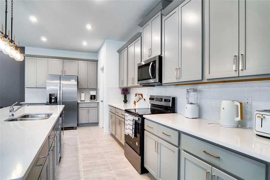 Furnished interior view inside a new home in , Kissimmee (Image 44).