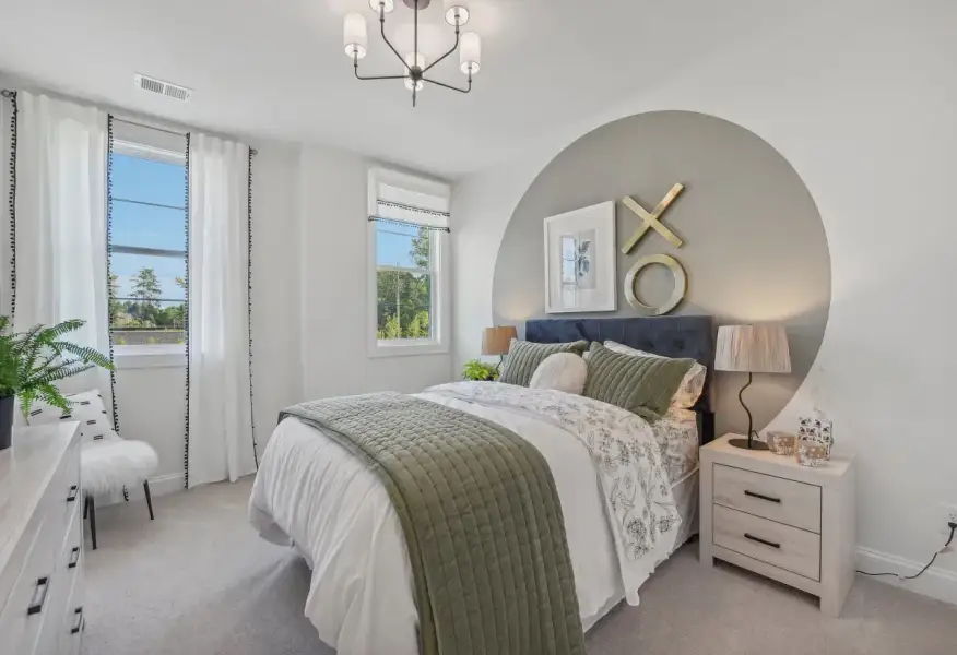 Logan Model Bed 3, Windell Woods - 13 of 15