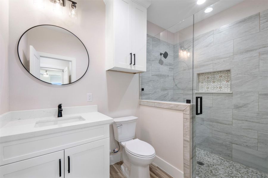 Furnished interior view inside a new home in , Baytown (Image 19).