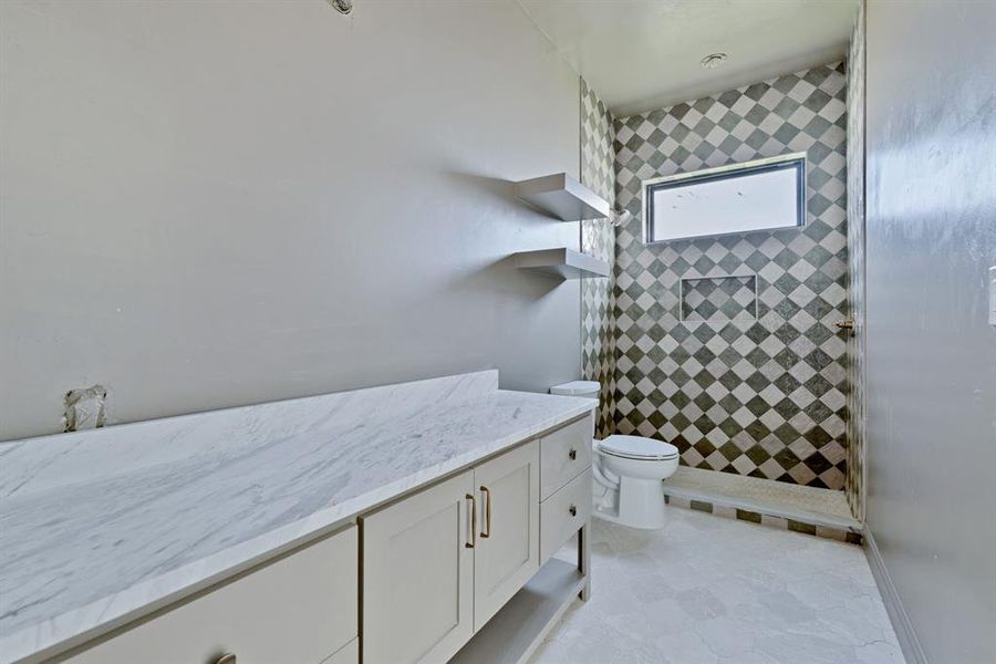 Furnished interior view inside a new home in , Krum (Image 6).