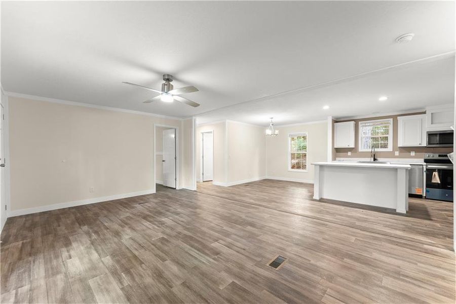Spacious, unfurnished interior of a new home in , Homer (Image 12).