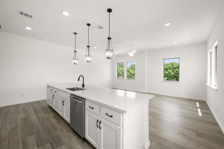 17_632 Big Bend- Kitchen-Great Room-7 17_632 Big Bend- Kitchen-Great Room-7