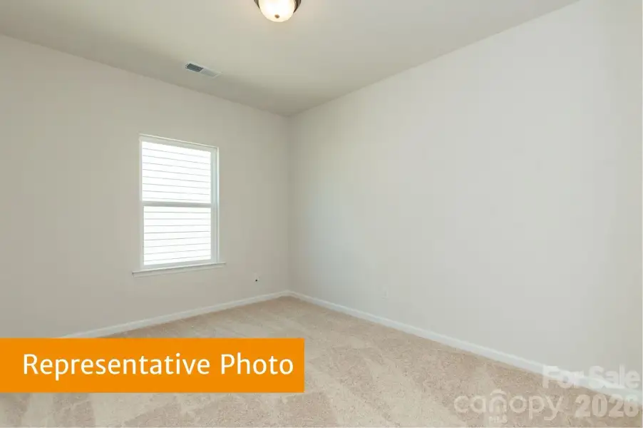 Spacious, unfurnished interior of a new home in Sunset Meadows, Charlotte (Image 10).