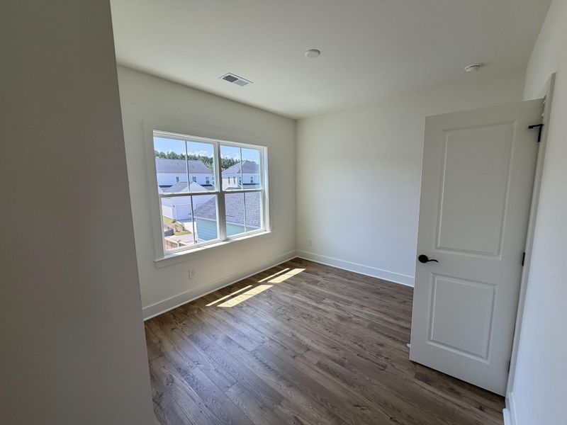 Spacious, unfurnished interior of a new home in , Summerville (Image 16).