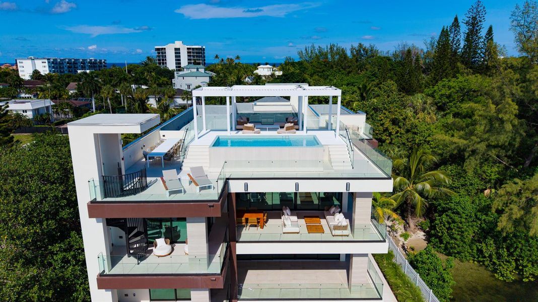 900 LAGO MAR