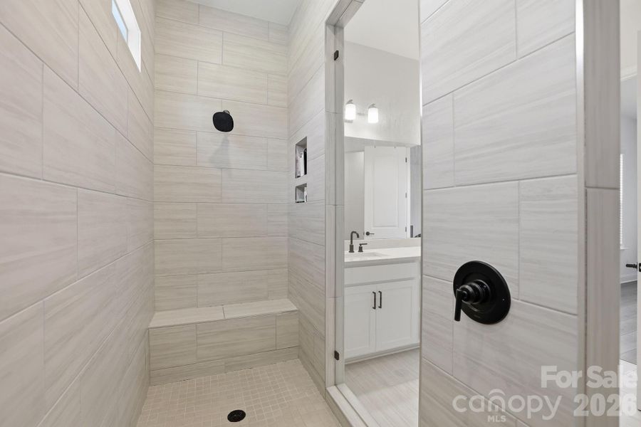 Image 43 of a home in Estates at Sugar Creek.