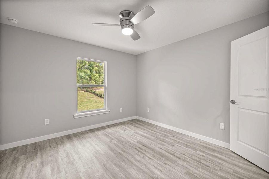 Spacious, unfurnished interior of a new home in , Ocala (Image 11).