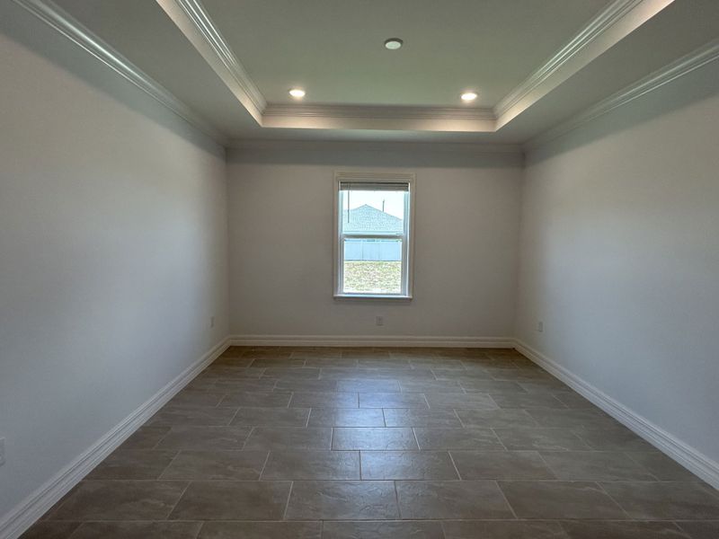 Spacious, unfurnished interior of a new home in Burnt Store, Cape Coral (Image 17). Spacious, unfurnished interior of a new home in Burnt Store, Cape Coral (Image 17).