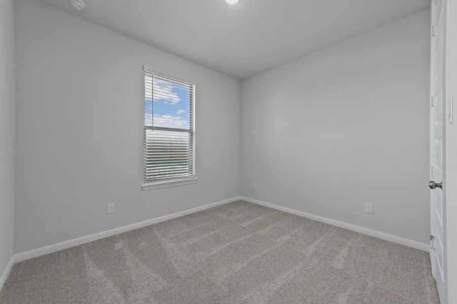 Spacious, unfurnished interior of a new home in Tinsley Meadows, Van Alstyne (Image 10).