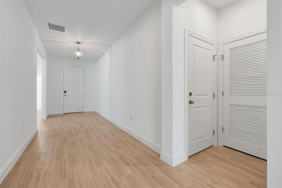 Spacious, unfurnished interior of a new home in Prairie Oaks, St. Cloud (Image 36).