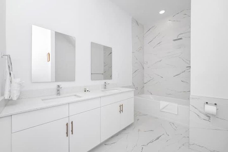 Furnished interior view inside a new home in , Davenport (Image 19).