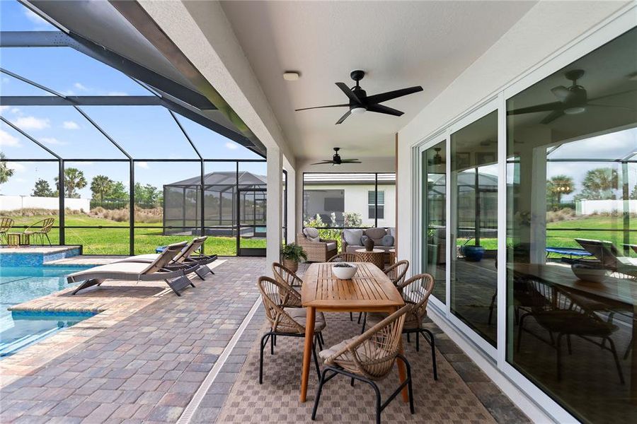 Exterior details and patio area of a home in , Bradenton (Image 26).