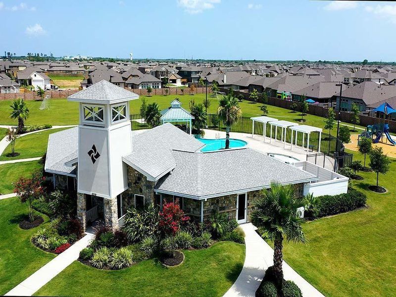 Community amenities in Lago Mar, Texas City (Image 25).