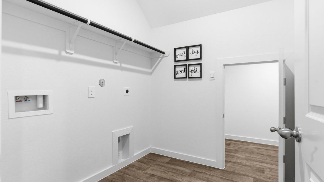 Spacious, unfurnished interior of a new home in Evergreen, Rosenberg (Image 23). Spacious, unfurnished interior of a new home in Evergreen, Rosenberg (Image 23).